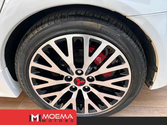 MITSUBISHI-LANCER-2015