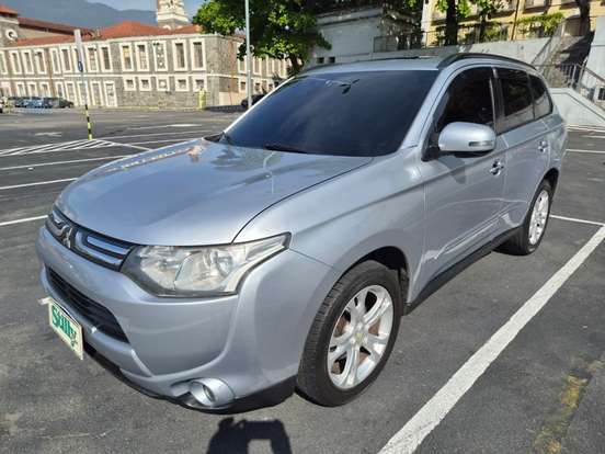 MITSUBISHI-OUTLANDER-2.0 16V GASOLINA 4P AUTOMÁTICO MITSUBISHI-OUTLANDER-2014