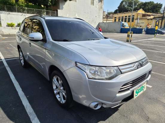 MITSUBISHI-OUTLANDER-2.0 16V GASOLINA 4P AUTOMÁTICO MITSUBISHI-OUTLANDER-2014
