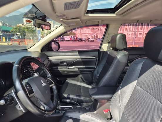 MITSUBISHI-OUTLANDER-2.0 16V GASOLINA 4P AUTOMÁTICO MITSUBISHI-OUTLANDER-2014