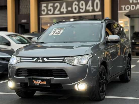 MITSUBISHI-OUTLANDER-2013