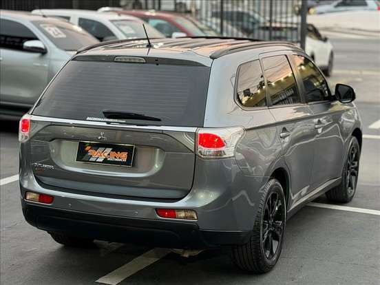 MITSUBISHI-OUTLANDER-2.0 16V GASOLINA 4P AUTOMÁTICO MITSUBISHI-OUTLANDER-2013