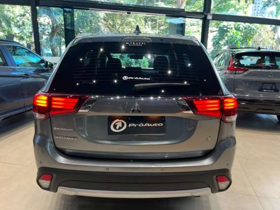 MITSUBISHI-OUTLANDER-2.0 16V GASOLINA 4P AUTOMÁTICO MITSUBISHI-OUTLANDER-2016