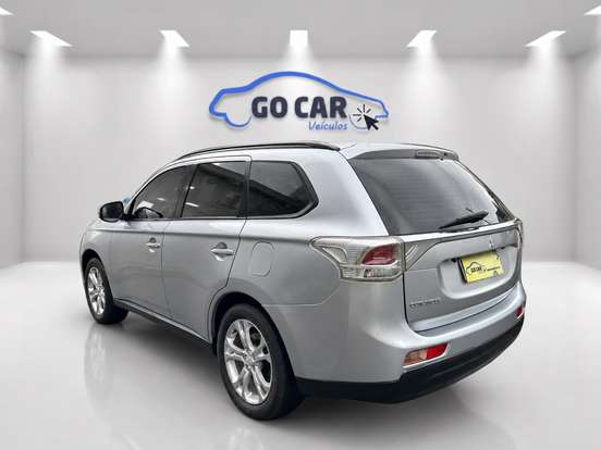 MITSUBISHI-OUTLANDER-2.0 16V GASOLINA 4P AUTOMÁTICO MITSUBISHI-OUTLANDER-2014