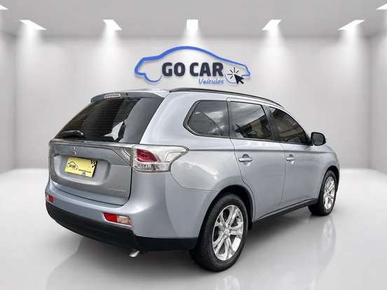 MITSUBISHI-OUTLANDER-2.0 16V GASOLINA 4P AUTOMÁTICO MITSUBISHI-OUTLANDER-2014