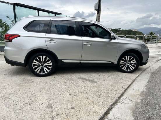 MITSUBISHI-OUTLANDER-2.0 MIVEC GASOLINA HPE AUTOMÁTICO MITSUBISHI-OUTLANDER-2018