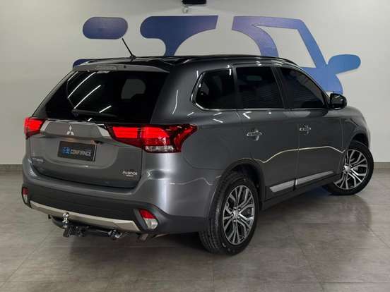 MITSUBISHI-OUTLANDER-2.2 4X4 16V DIESEL 4P AUTOMÁTICO MITSUBISHI-OUTLANDER-2015