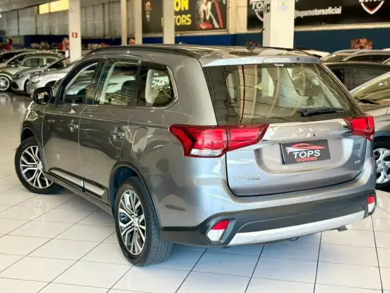 MITSUBISHI-OUTLANDER-2015