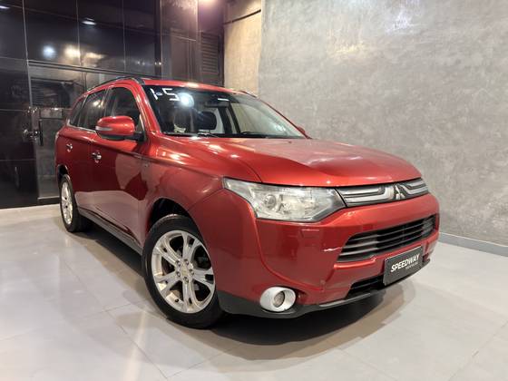 MITSUBISHI OUTLANDER 3.0 GT 4X4 V6 24V GASOLINA 4P AUTOMÁTICO
