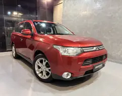 MITSUBISHI OUTLANDER 3.0 GT 4X4 V6 24V GASOLINA 4P AUTOMÁTICO MITSUBISHI OUTLANDER 3.0 GT 4X4 V6 24V GASOLINA 4P AUTOMÁTICO
