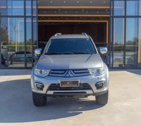 MITSUBISHI PAJERO 3.5 HPE 4X4 7 LUGARES V6 24V FLEX 4P AUTOMÁTICO