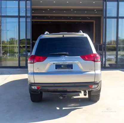 MITSUBISHI-PAJERO-2016