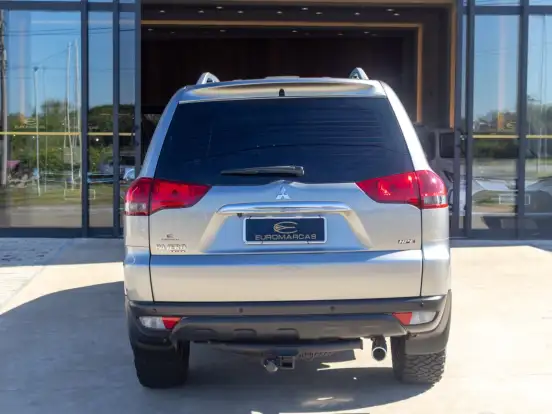 MITSUBISHI-PAJERO-3.5 HPE 4X4 7 LUGARES V6 24V FLEX 4P AUTOMÁTICO MITSUBISHI-PAJERO-2016