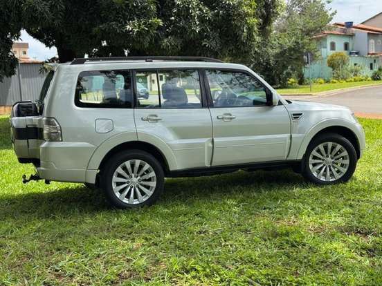 MITSUBISHI-PAJERO FULL-3.2 HPE 4X4 16V TURBO INTERCOOLER DIESEL 4P AUTOMÁTICO MITSUBISHI-PAJERO FULL-2016