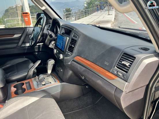 MITSUBISHI-PAJERO FULL-2010