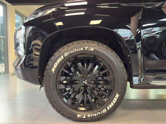 MITSUBISHI-PAJERO SPORT-2024