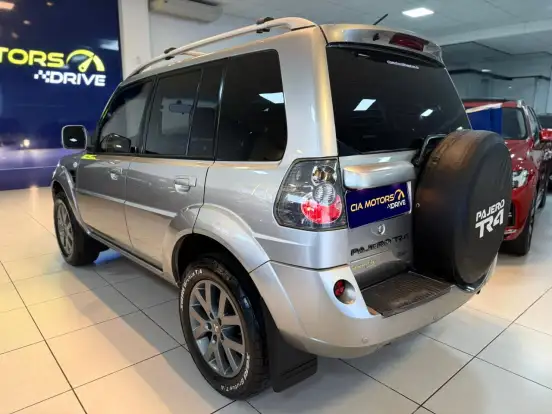 MITSUBISHI-PAJERO TR4-2013