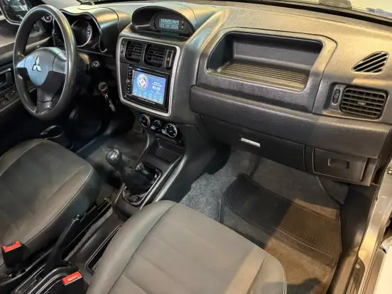 MITSUBISHI-PAJERO TR4-2.0 4X2 16V 140CV FLEX 4P MANUAL MITSUBISHI-PAJERO TR4-2013