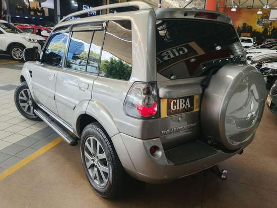 MITSUBISHI-PAJERO TR4-2.0 4X2 16V 140CV FLEX 4P AUTOMÁTICO MITSUBISHI-PAJERO TR4-2012