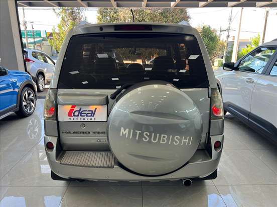 MITSUBISHI-PAJERO TR4-2014