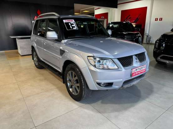 MITSUBISHI-PAJERO TR4-2.0 4X2 16V 140CV FLEX 4P AUTOMÁTICO MITSUBISHI-PAJERO TR4-2012