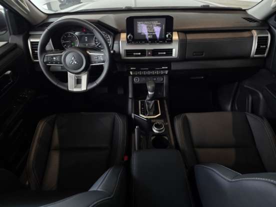 MITSUBISHI-TRITON-2.4 BITURBO DIESEL CD HPE 4X4 AUTOMÁTICO MITSUBISHI-TRITON-2026