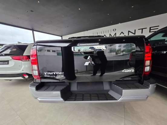 MITSUBISHI-TRITON-2026