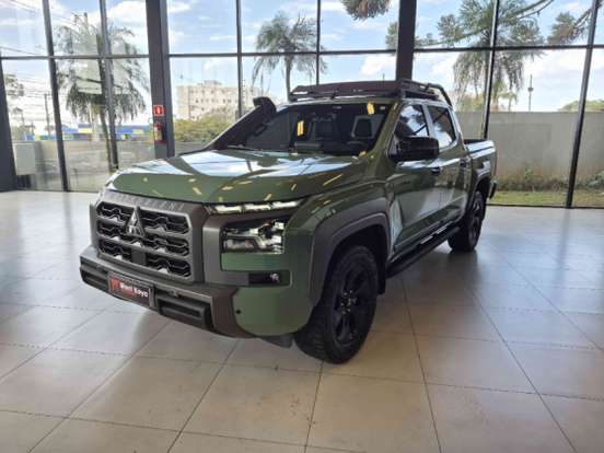 MITSUBISHI-TRITON-2.4 BITURBO DIESEL CD SAVANA 4X4 AUTOMÁTICO MITSUBISHI-TRITON-2025