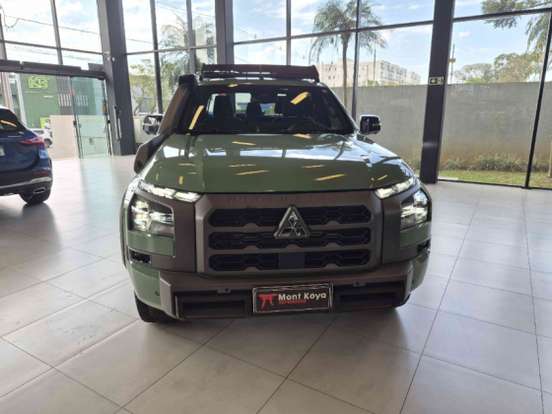 MITSUBISHI-TRITON-2025