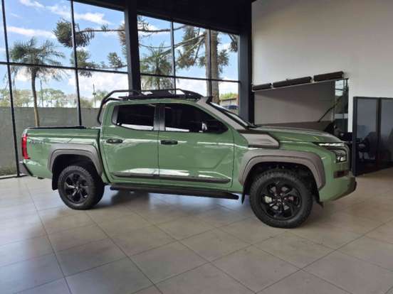 MITSUBISHI-TRITON-2.4 BITURBO DIESEL CD SAVANA 4X4 AUTOMÁTICO MITSUBISHI-TRITON-2025