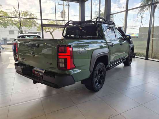 MITSUBISHI-TRITON-2.4 BITURBO DIESEL CD SAVANA 4X4 AUTOMÁTICO MITSUBISHI-TRITON-2025