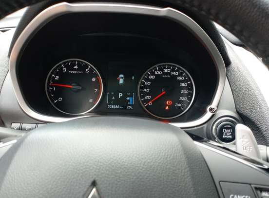 MITSUBISHI-ECLIPSE CROSS-2024
