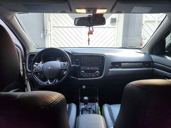 MITSUBISHI-OUTLANDER-2015