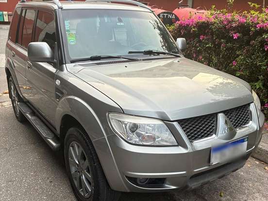 MITSUBISHI-PAJERO TR4-2.0 4X2 16V 140CV FLEX 4P AUTOMÁTICO MITSUBISHI-PAJERO TR4-2012