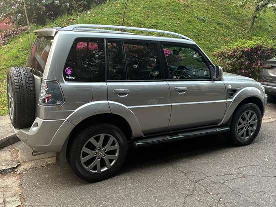 MITSUBISHI-PAJERO TR4-2.0 4X2 16V 140CV FLEX 4P AUTOMÁTICO MITSUBISHI-PAJERO TR4-2012