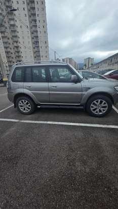 MITSUBISHI-PAJERO TR4-2012