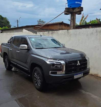 MITSUBISHI TRITON 2.4 BITURBO DIESEL CD HPE 4X4 AUTOMÁTICO