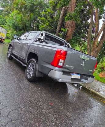 MITSUBISHI-TRITON-2025