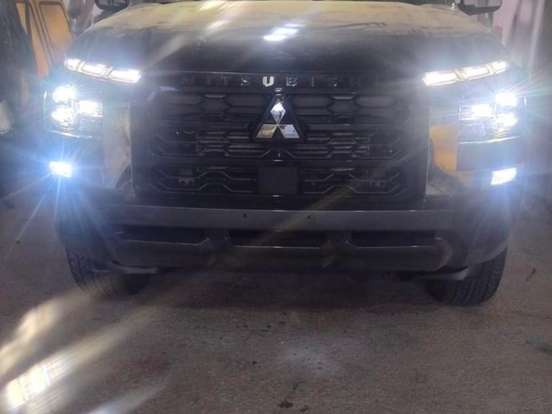 MITSUBISHI-TRITON-2.4 BITURBO DIESEL CD HPE 4X4 AUTOMÁTICO MITSUBISHI-TRITON-2025