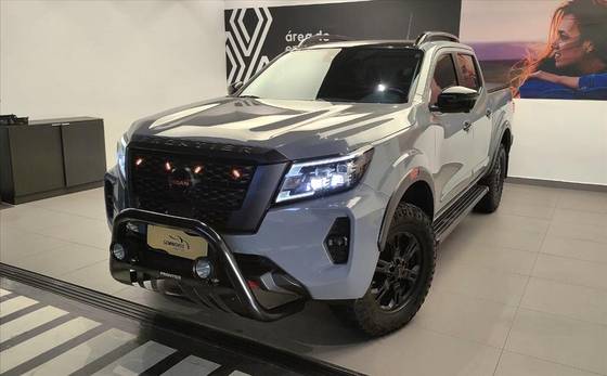 NISSAN FRONTIER 2.3 16V TURBO DIESEL PRO4X CD 4X4 AUTOMÁTICO