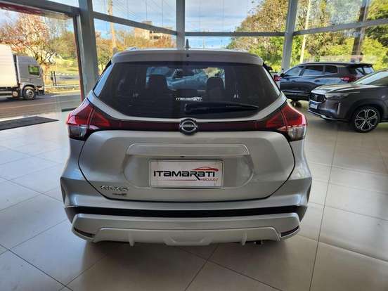 NISSAN-KICKS-2024