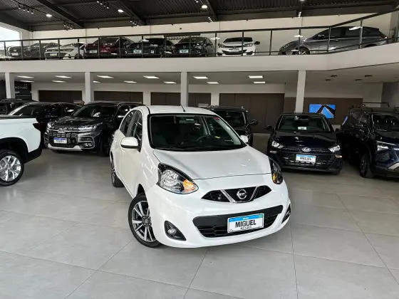 NISSAN MARCH 1.6 SL 16V FLEXSTART 4P XTRONIC
