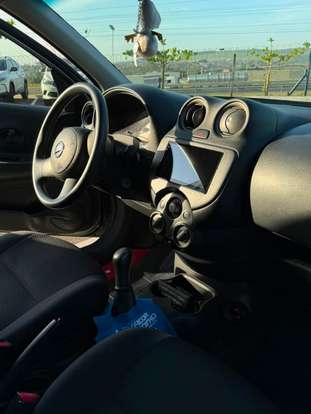 NISSAN-MARCH-2012
