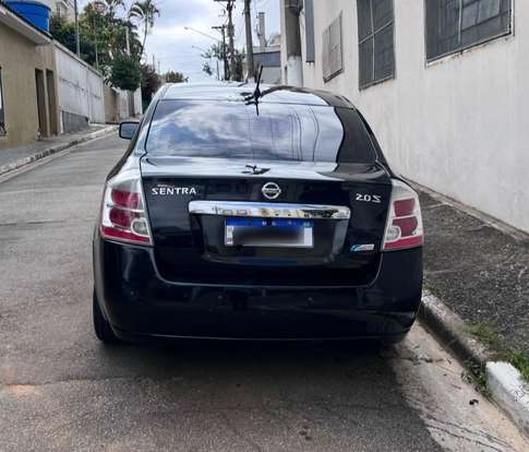 NISSAN-SENTRA-2011