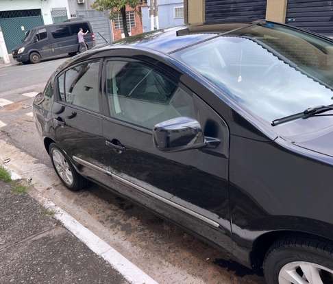 NISSAN-SENTRA-2011