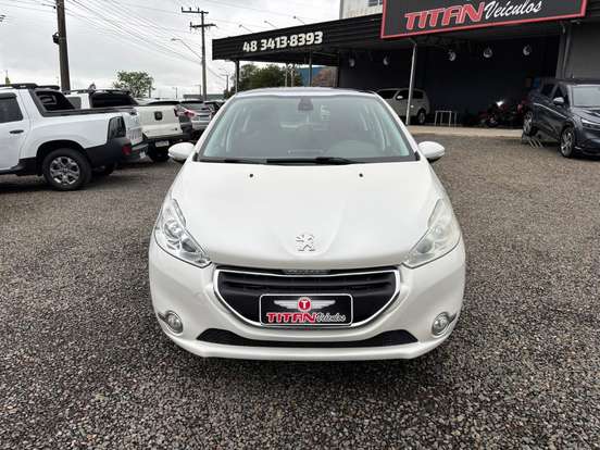 PEUGEOT-208-2014