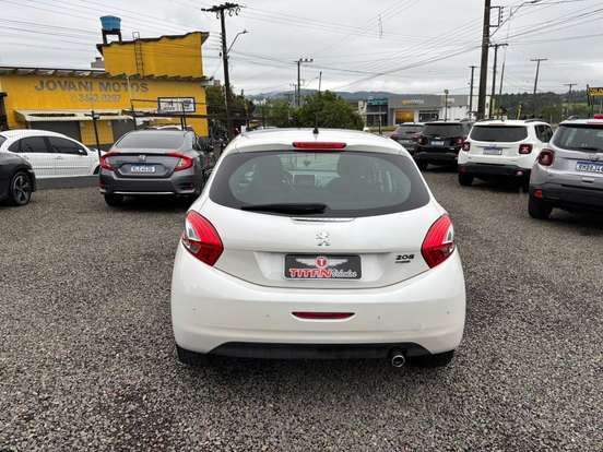 PEUGEOT-208-1.6 GRIFFE 16V FLEX 4P AUTOMÁTICO PEUGEOT-208-2014