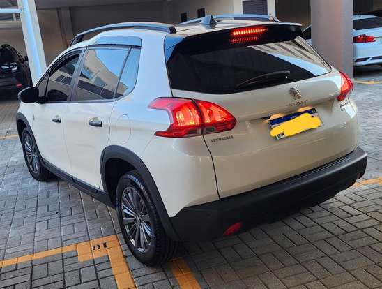 PEUGEOT-2008-2022