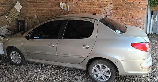 PEUGEOT-207-2012