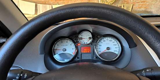 PEUGEOT-207-2012